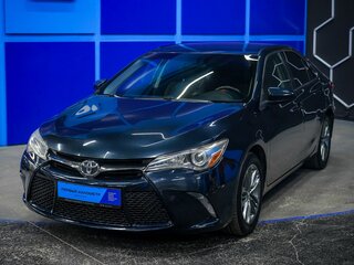 2017 Toyota Camry VII (XV50) Рестайлинг 2, синий, 1580000 рублей, вид 2