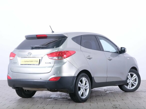 2010 Hyundai ix35 I, серый - вид 5