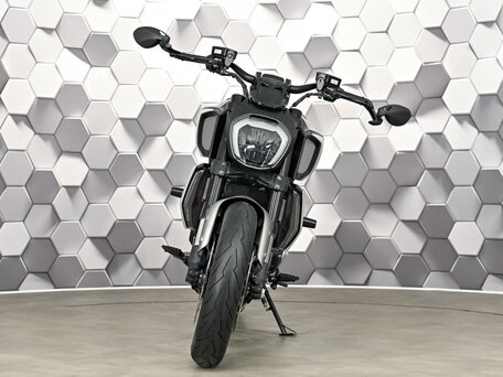 2021 Ducati Diavel 1260, серый, 1950000 рублей, вид 5