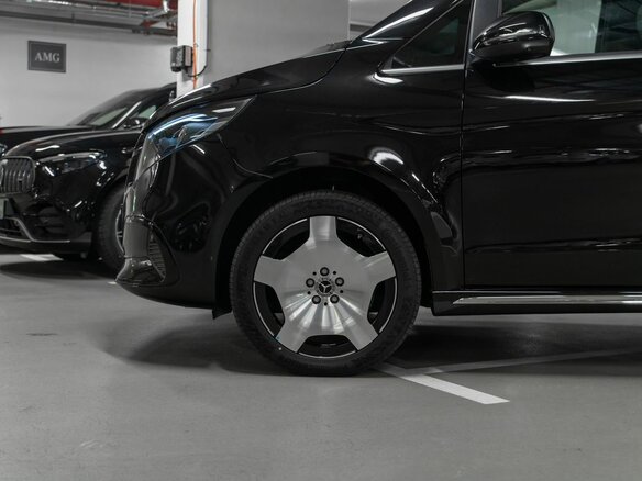 2026 Mercedes-Benz V-Класс Extra Long 300 d экстра длинный III (W447) Рестайлинг 2, чёрный, 18446400 рублей - вид 7