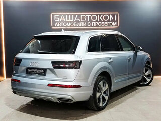 2017 Audi Q7 II (4M), серебристый, 4390000 рублей, вид 4