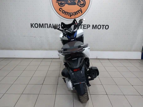 2022 Honda Forza, белый, 509000 рублей, вид 4
