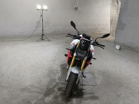 2020 BMW F 900 R, белый, 720000 рублей, вид 3