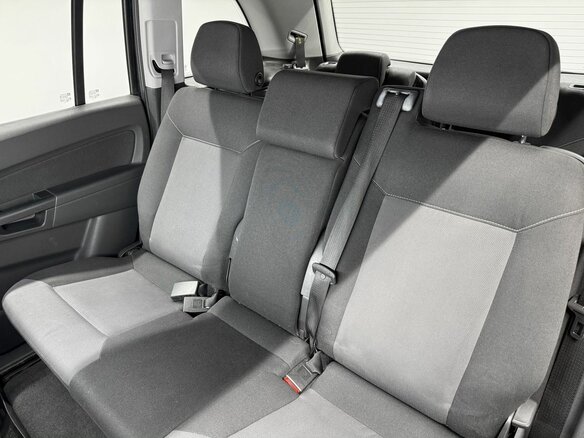 2010 Opel Zafira B Рестайлинг, чёрный, 875000 рублей - вид 8