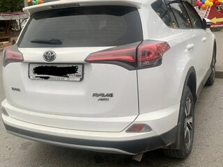 2017 Toyota RAV4 IV (XA40) Рестайлинг, белый, 2495000 рублей, вид 5