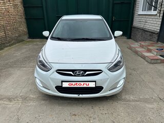 2013 Hyundai Solaris I, белый, 550000 рублей, вид 1