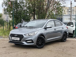2017 Hyundai Solaris II, серый, 889000 рублей, вид 1
