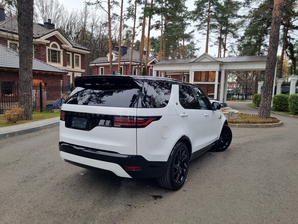 2024 Land Rover Discovery P300 V Рестайлинг, белый, 6390000 рублей - вид 9