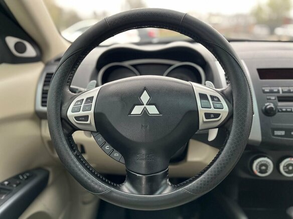 2008 Mitsubishi Outlander II, бежевый - вид 11