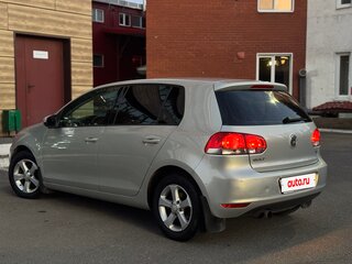 2010 Volkswagen Golf VI, серебристый, 850000 рублей, вид 4