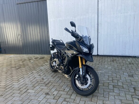 2016 Yamaha MT-09 Tracer (FJ-09), чёрный, 730000 рублей