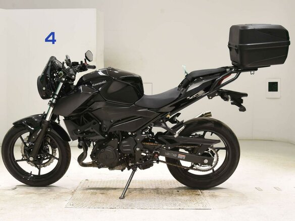 2021 Kawasaki Z 400, чёрный