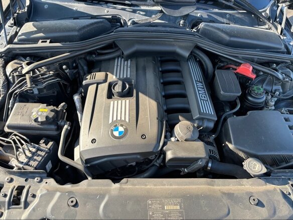 2008 BMW 5 серии 525i V (E60/E61) Рестайлинг, чёрный, 1375000 рублей - вид 8