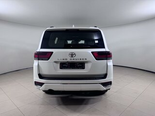 2026 Toyota Land Cruiser 300 Series, белый, 16990000 рублей, вид 4