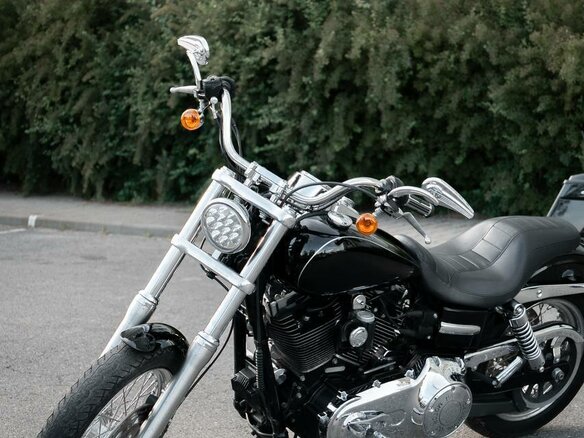 2013 Harley-Davidson Dyna Glide Custom, чёрный, 650000 рублей - вид 11