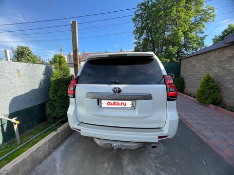 2022 Toyota Land Cruiser Prado 150 Series Рестайлинг 3, белый, 5990000 рублей, вид 3