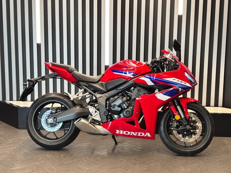 2024 Honda CBR 650R, красный, 1243143 рублей, вид 2