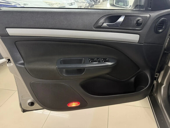 2013 Skoda Octavia II (A5) Рестайлинг, бежевый, 650000 рублей - вид 8