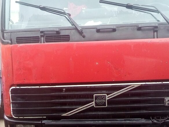 1994 Volvo FH, красный, 350000 рублей - вид 1