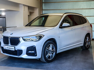 2021 BMW X1 20i xDrive II (F48) Рестайлинг, белый, 3949000 рублей, вид 1