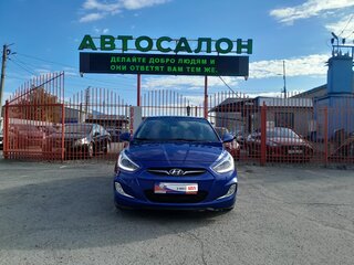 2013 Hyundai Solaris I, синий, 908000 рублей, вид 2