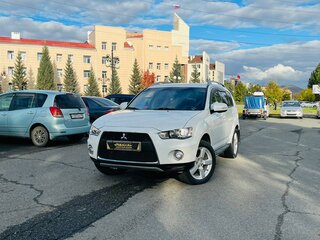 2010 Mitsubishi Outlander II Рестайлинг, белый, 1249000 рублей, вид 1
