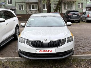 2019 Skoda Octavia III (A7) Рестайлинг, белый, 1270000 рублей, вид 2