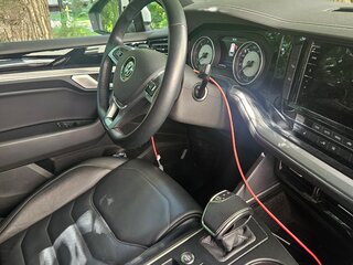 2018 Volkswagen Touareg III, белый, 5200000 рублей, вид 3