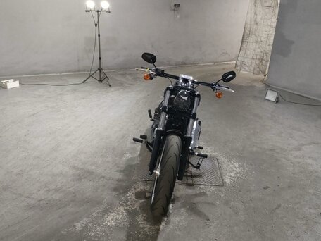 2021 Harley-Davidson Breakout, коричневый, 1789000 рублей, вид 4