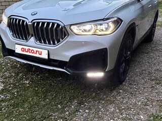 2020 BMW X6 40i III (G06), белый, 7114000 рублей, вид 2