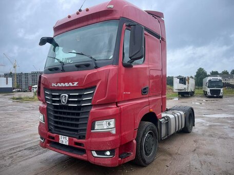 2023 КамАЗ 54901, красный, 3000000 рублей, вид 1