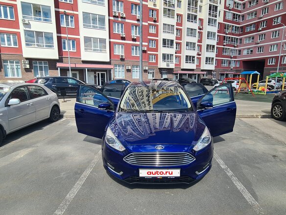 2016 Ford Focus III Рестайлинг, синий, 1149000 рублей - вид 1
