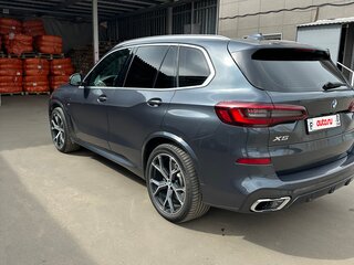2021 BMW X5 45e IV (G05/G18), серый, 8100000 рублей, вид 4
