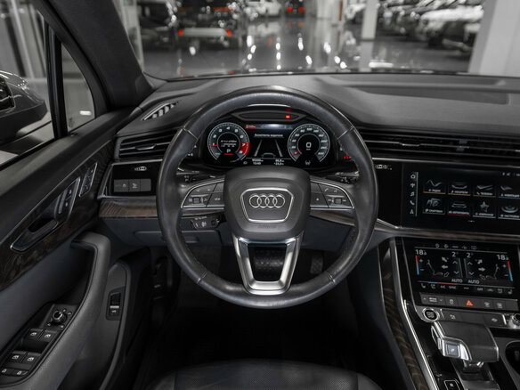 2021 Audi Q7 45 TFSI II (4M) Рестайлинг, серый, 5000000 рублей - вид 10