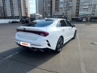 2021 Kia K5 III, белый, 2360000 рублей, вид 3