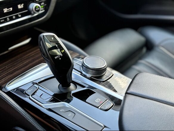 2019 BMW 5 серии 520d VII (G30/G31/G38), серый, 3300000 рублей - вид 17