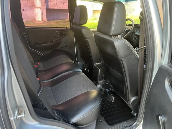 2014 Chevrolet Niva I Рестайлинг, серебристый, 678000 рублей - вид 17