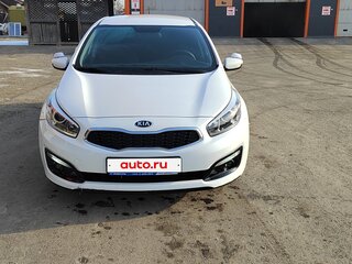 2016 Kia Ceed II Рестайлинг, белый, 995000 рублей, вид 3