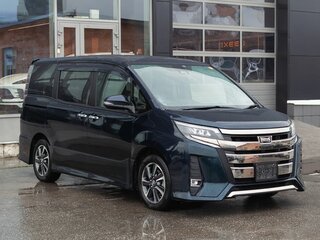 2018 Toyota Noah III (R80) Рестайлинг, синий, 2110000 рублей, вид 3