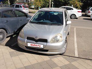 2000 Toyota Vitz I (P10), серебристый, 370000 рублей, вид 1