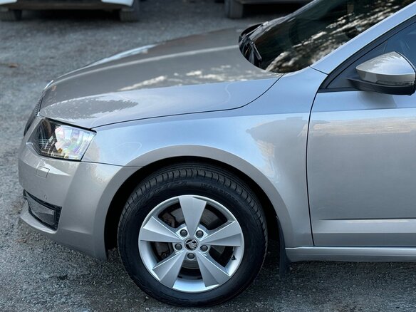 2016 Skoda Octavia III (A7), бежевый, 1250000 рублей - вид 20