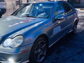 2005 Mercedes-Benz C-Класс 230 II (W203) Рестайлинг, серый, 380000 рублей, вид 2