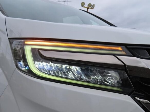 2020 Honda Stepwgn V Рестайлинг, белый - вид 37