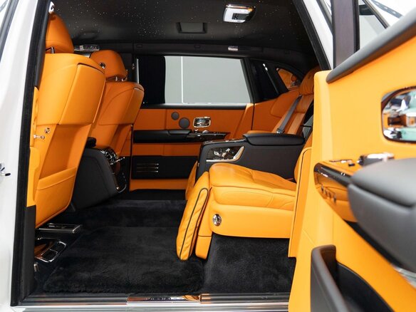 2023 Rolls-Royce Phantom Extended VIII Рестайлинг (Series II), белый, 49100000 рублей - вид 10