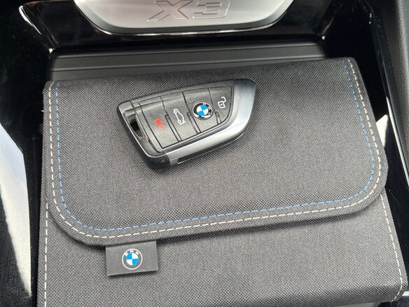 2023 BMW X3 30i xDrive III (G01) Рестайлинг, белый, 3350000 рублей - вид 13