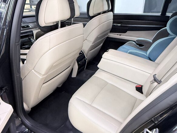 2011 BMW 7 серии Long 730Ld V (F01/F02/F04), чёрный, 1800000 рублей - вид 18