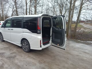 2016 Honda Stepwgn Spada V, белый, 1985000 рублей, вид 4