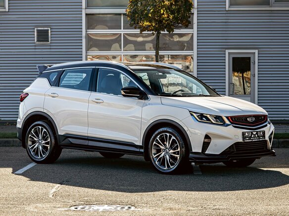 2023 Geely Coolray I, белый, 1495000 рублей - вид 2