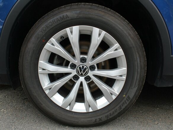 2021 Volkswagen Tiguan II Рестайлинг, синий, 2720000 рублей - вид 23