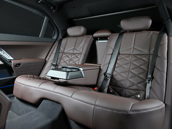 2022 BMW 7 серии 740d xDrive VII (G70), чёрный, 19990000 рублей - вид 17